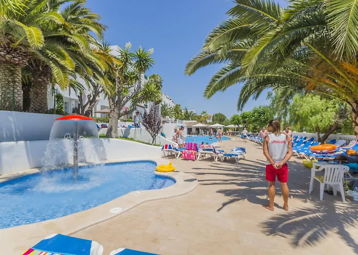 Holiday CenterAparthotel